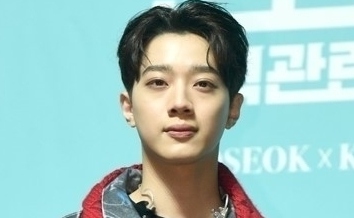 “芸能界引退を示唆”Wanna One出身ライ・グァンリン、政界に進出？台湾総統府主催のイベントに出席