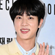 BTS ジン、ソロ曲「スーパーマグロ」フルバージョンを正式リリース！“プロポーズシーン”が話題に