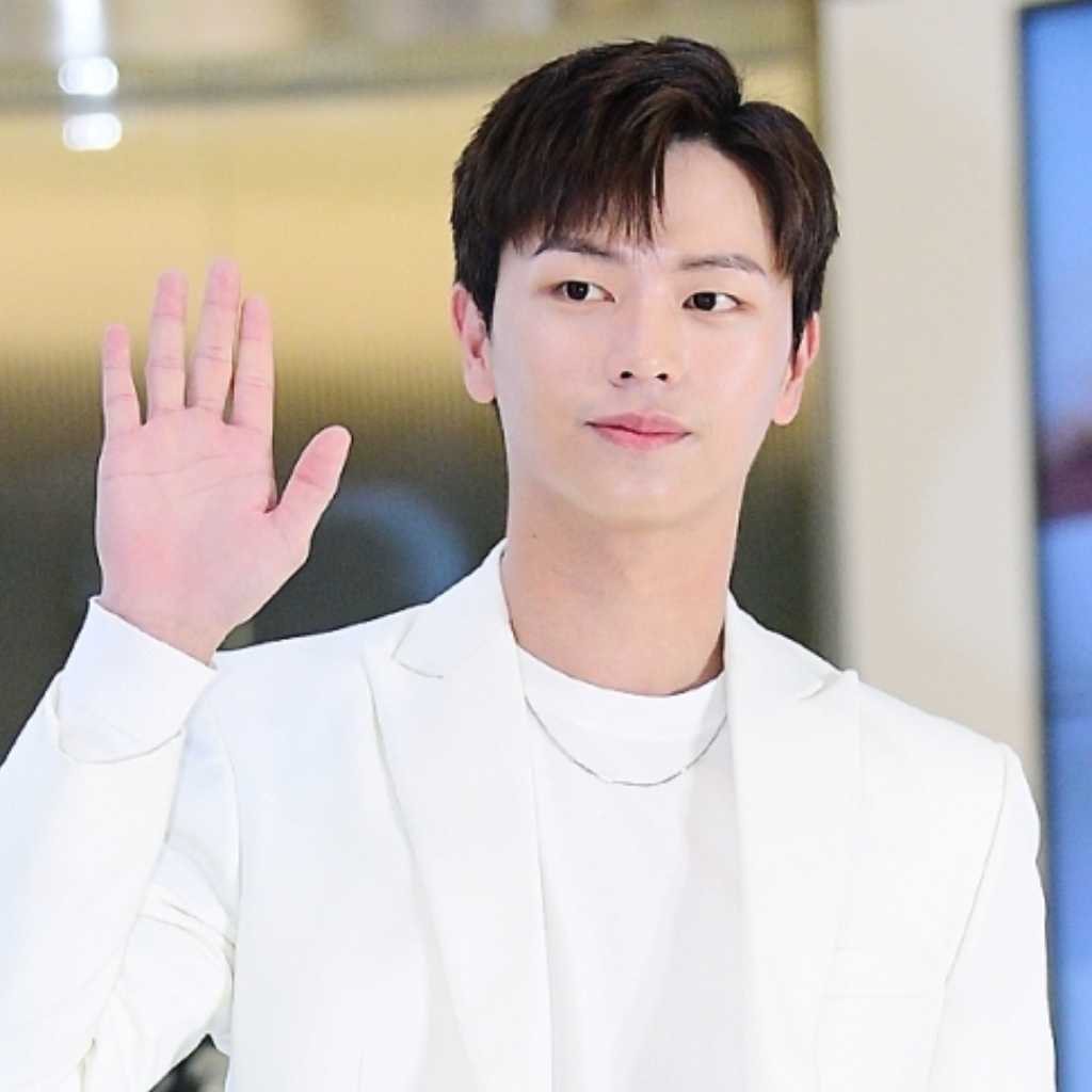 ソンジェ(BTOB)」の最新ニュース・写真・動画 | 韓国芸能