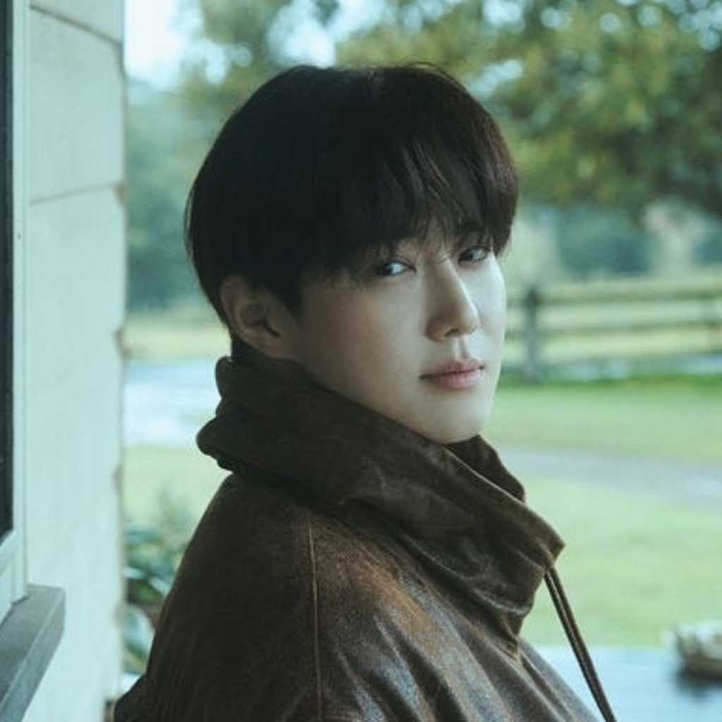 EXO スホ、4thミニアルバム「Who Are You」秋の雰囲気漂うコンセプトフォトを追加公開