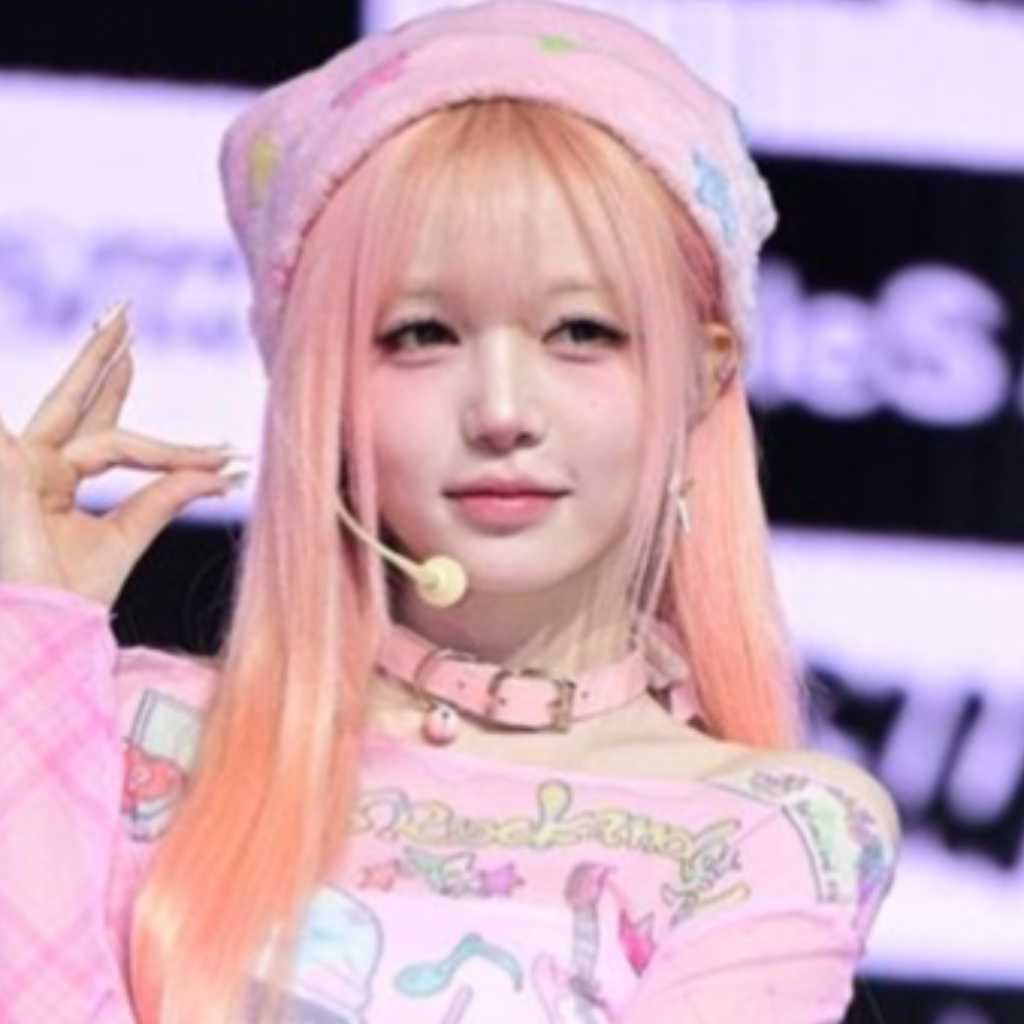 tripleS チェウォン、拒食症の懸念に自ら釈明「病人にされて困惑…心配しないで」