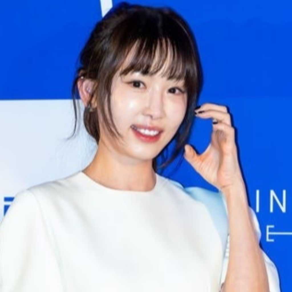 カン・イェウォン、本日（30日）父親が闘病の末に死去…前日には親孝行をする姿も