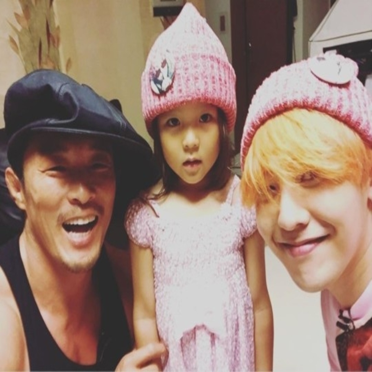 秋山成勲 娘サランちゃんの10歳の誕生日を祝福 Bigbangのg Dragonとのスリーショットも Kstyle