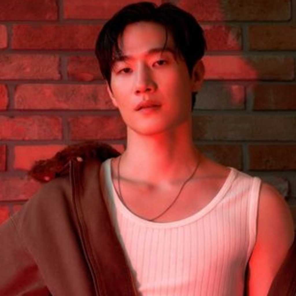 ノ・サンヒョン、強烈な眼差し！放送を控えたドラマ「21世紀の大君夫人」にも言及