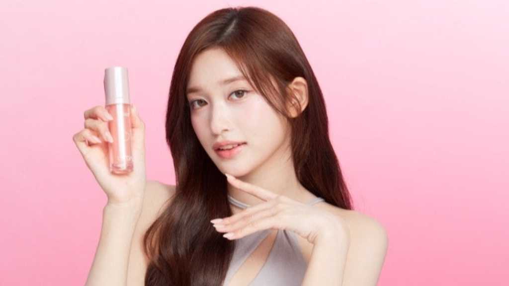 IVE イソ、韓国コスメブランド「LIZDA」新ミューズに抜擢！透明感あふれるビジュアル公開