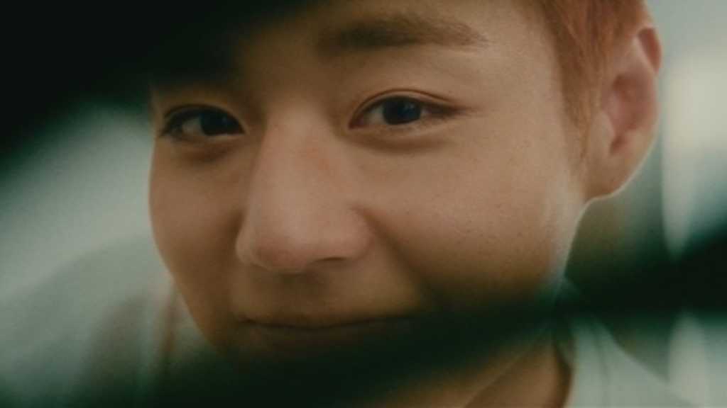 Wanna One出身パク・ジフン、タイトル曲「Bodyelse」MV予告映像を公開