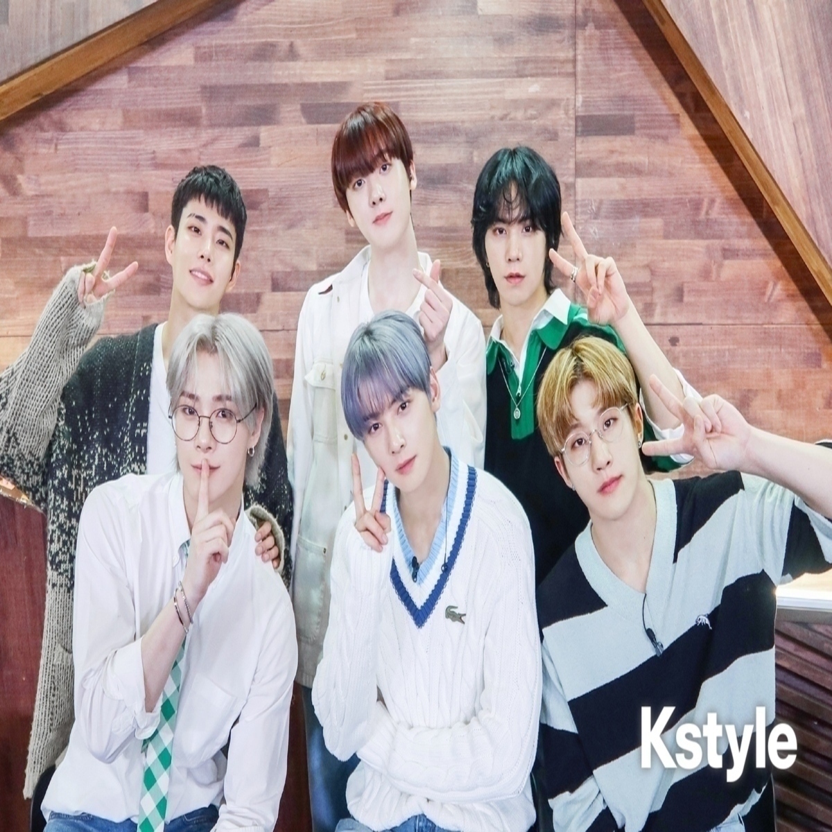 Astro 天然キャラ炸裂 ファンの願いに応える爆笑ルーレットも Line Live出演でトレンド入り Kstyle