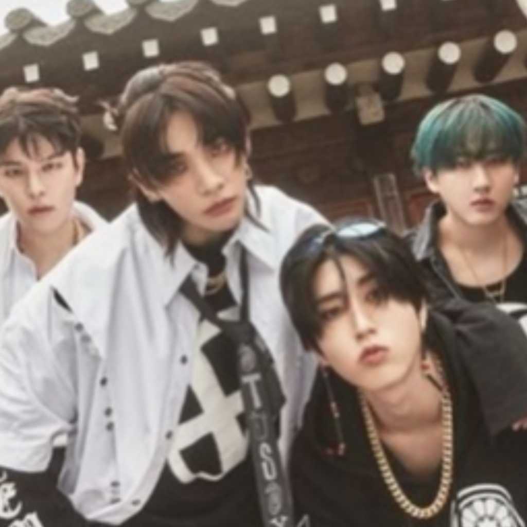Stray Kids ヒョンジン、8人全員で再契約の裏話を明かす「不安定な時期だった」（動画あり）