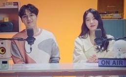 Sg Wannabe イ ソクフン リメイクシングル 君を愛する10個の理由 Mvを公開 ライブ映像も Kstyle