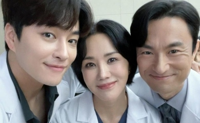 オム・ジョンファ、主演ドラマ「医師チャ・ジョンスク」の放送が終了した感想を明かす