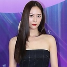 【PHOTO】f(x) クリスタル＆キム・ソヒョンら「第57回百想芸術大賞」レッドカーペットに登場