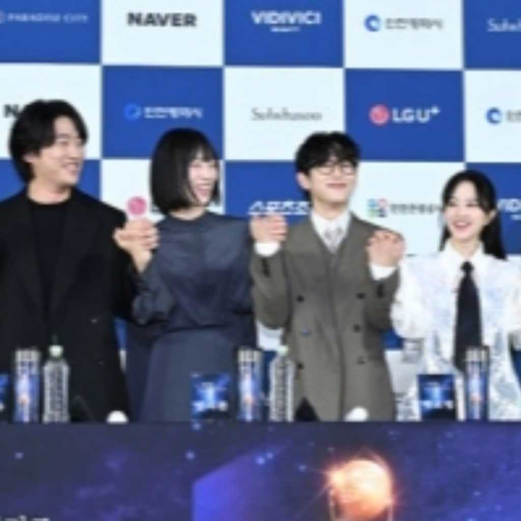 【PHOTO】パク・ボヨン＆イム・シワンら「第4回青龍シリーズアワード」のハンドプリントイベントに出席