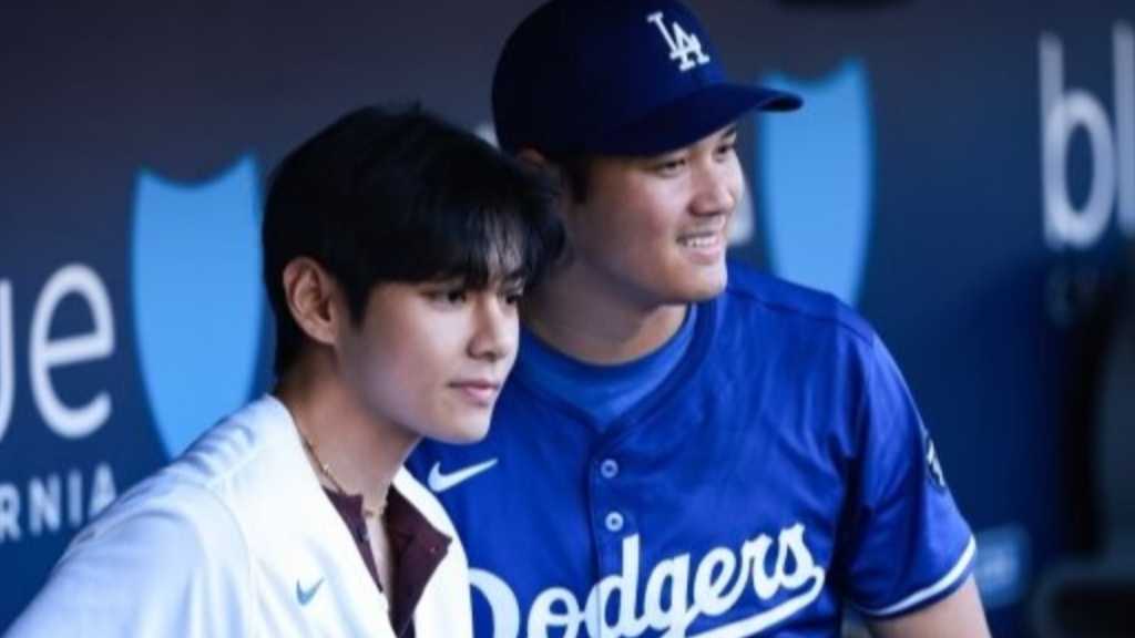 BTSのV、大谷翔平と対面＆ハグ！始球式では見事な投球を披露（動画あり）
