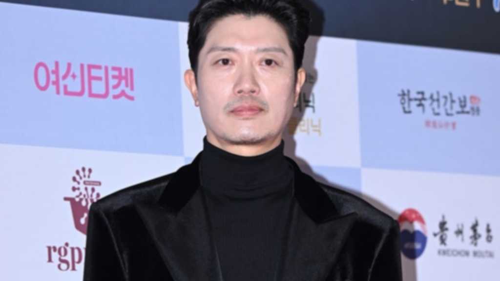 【PHOTO】パク・ヒスン&チョン・ソンイルら、「2025 ソウル国際映画大賞」に出席(動画あり)