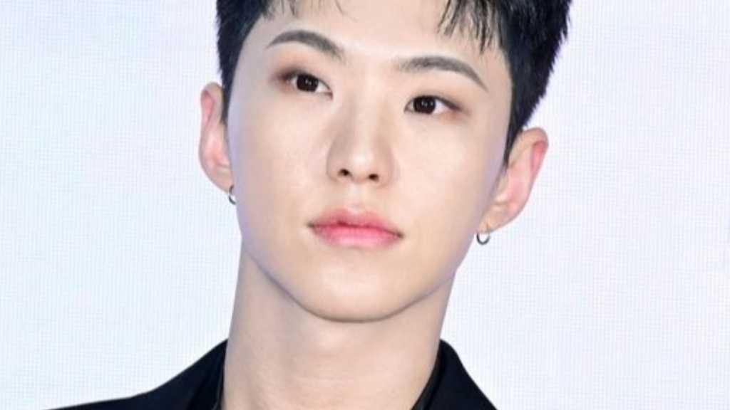 “入隊中”SEVENTEEN ホシ、デビュー後初！英語のソロ曲「Fallen Superstar」を本日サプライズ公開