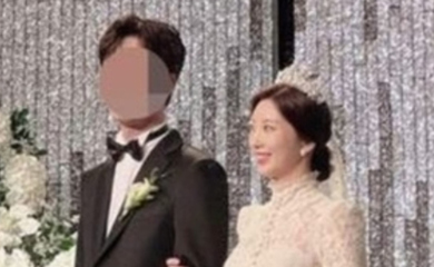 Super Junior イトゥク 実姉パク イニョンの結婚式の様子を公開 姉と手を取り合うのは照れくさい Kstyle