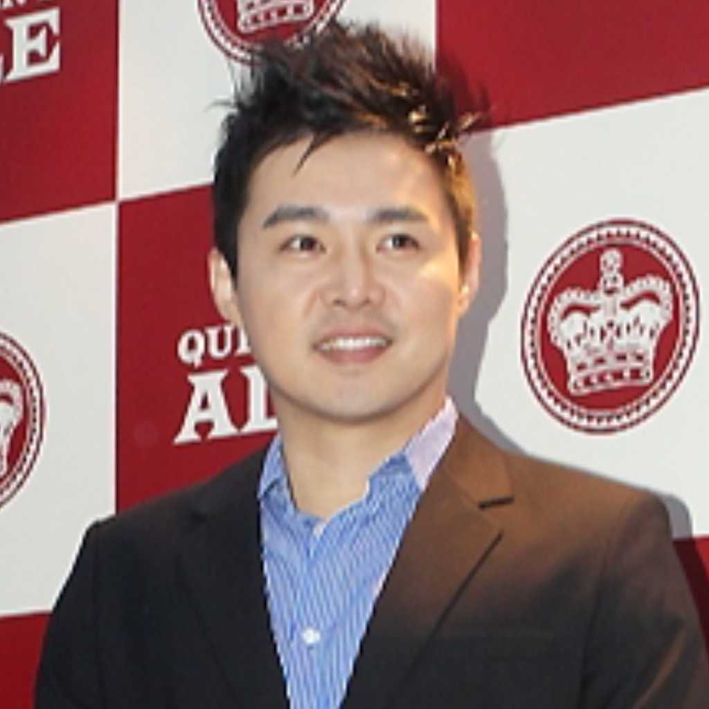 “元タレントのシェフ”チョン・シヌさん、胸腺がん闘病の末に死去