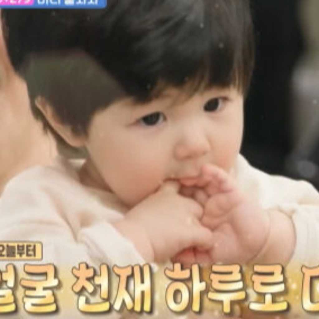 シム・ヒョンタクの息子ハルくん、初のヘアカット後の可愛さに反響（動画あり）