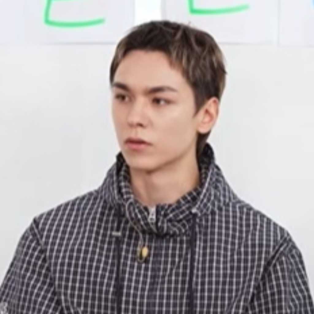 SEVENTEEN バーノン、13人全員再契約の最大の理由は?「関係性と潜在力」(動画あり)