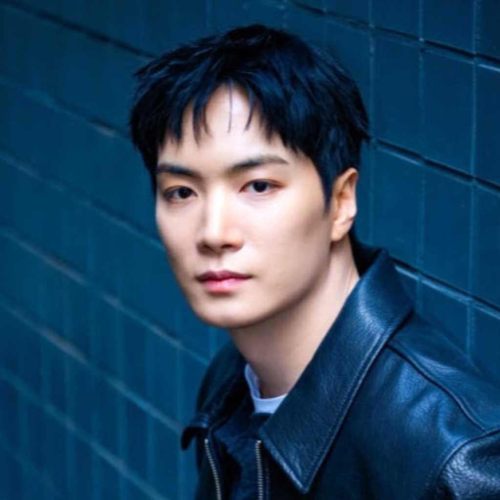 キム・ジョンヒョン、軍隊で“イケメン助教”として話題に！？除隊後の変化も明かす「ありのままの姿で生きていこうと思った」