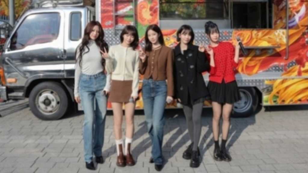 LE SSERAFIM、韓国の大学でスパゲッティをプレゼント！？悩み相談からダンス披露まで…サプライズイベントが話題