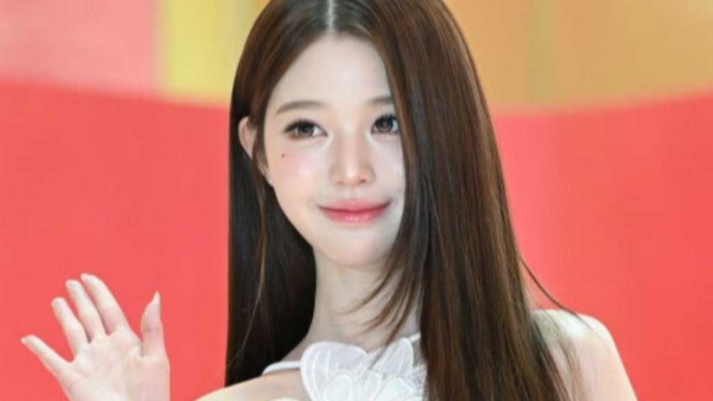 IVE ウォニョンの行動が議論に…韓国空港公社が本人確認の案内を大幅強化