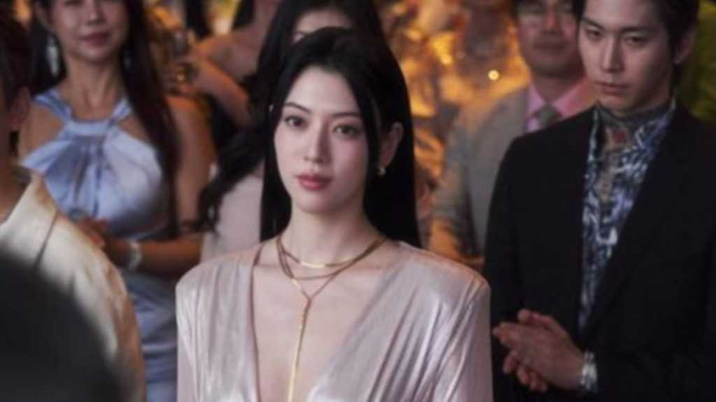 “韓国で活動中”三吉彩花、顔面麻痺を経験していたと告白「回復へ向かっている」