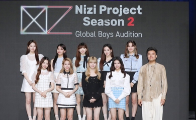男性版“NiziU”の誕生へ！「Nizi Project Season 2」ついに始動…記者会見にJ.Y. Park、NiziUが登場