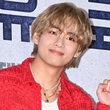 BTSのV、ストーカー女性の検挙報道後…心配するファンにコメント「大丈夫です」