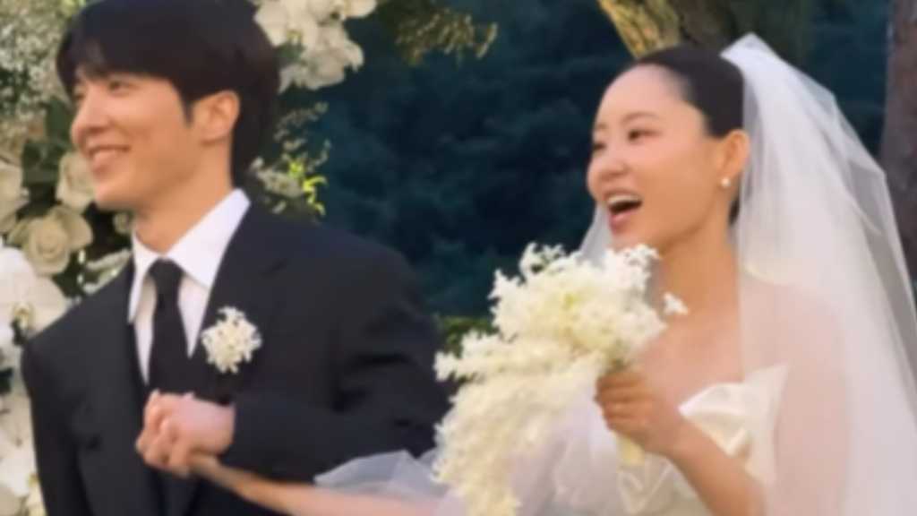 KARAメンバーやチョン・ヒョンムがお祝い！ホ・ソンヨン＆チョクジェの結婚式に豪華ゲスト集結