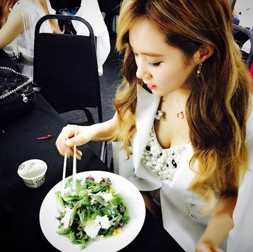 少女時代 ユリ 完璧なボディラインの秘訣は サラダ Kstyle