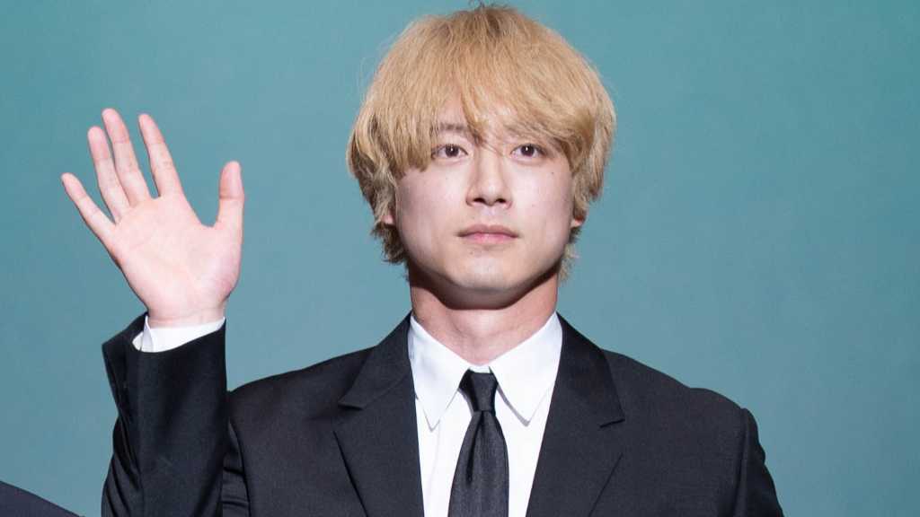 【PHOTO】坂口健太郎、ブリーチヘアで万博のステージに登場！韓国観光名誉広報大使に就任