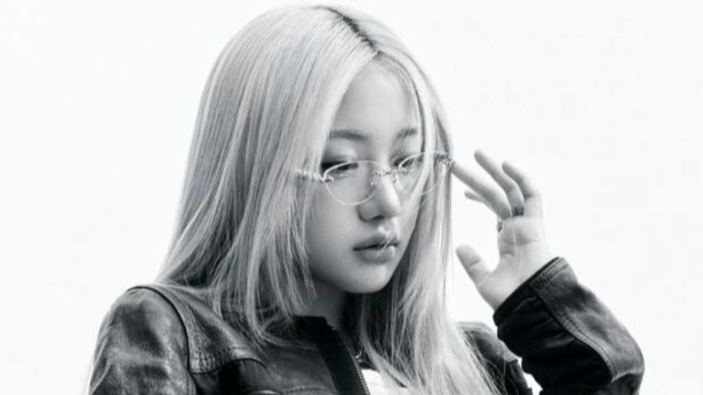 “元SM練習生”ナ・ハウン、金髪姿で初のグラビアに登場！デビュー控え心境明かす