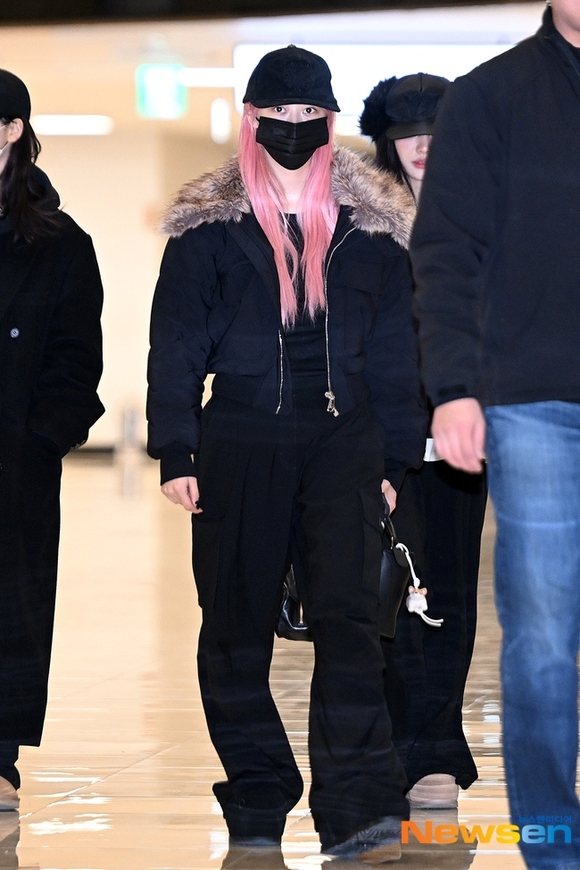 PHOTO】aespaのKARINA、GISELLE、NINGNING「Mステ SUPER LIVE 2024」の