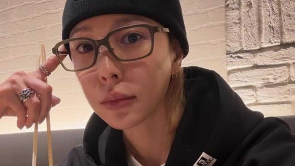 BoA、SM退社後初めての近況報告…笑顔の写真に注目