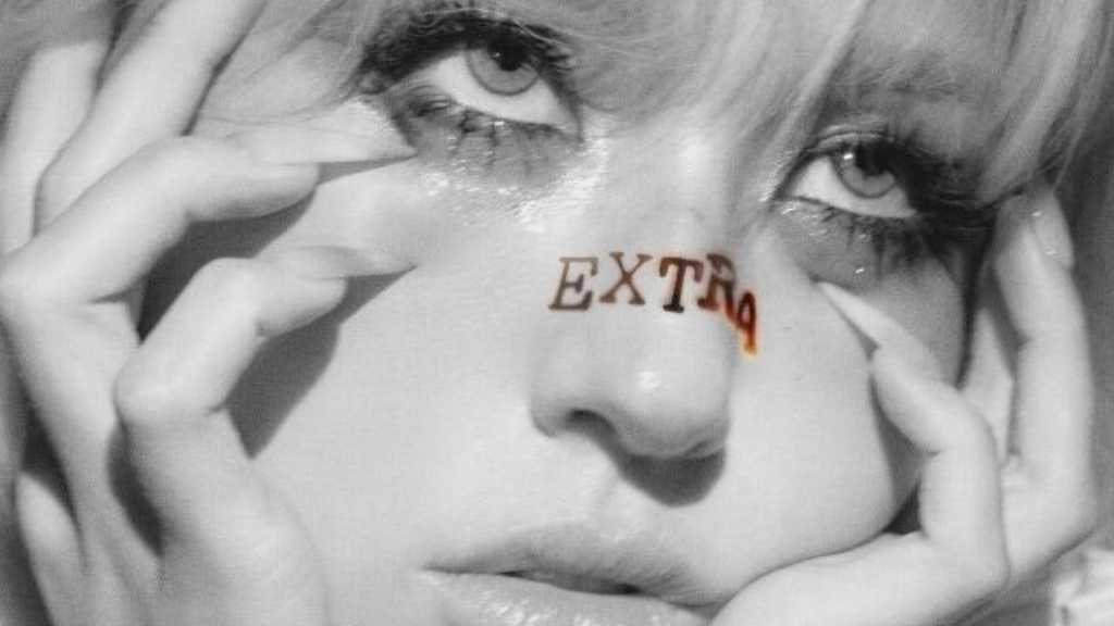 チョン・ソミ、デジタルシングル「EXTRA」カバーイメージが公開…ギャップのある魅力を披露