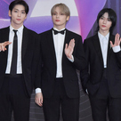 【PHOTO】TOMORROW X TOGETHER「2023 KBS歌謡祭」韓国公演のレッドカーペットに登場(動画あり)