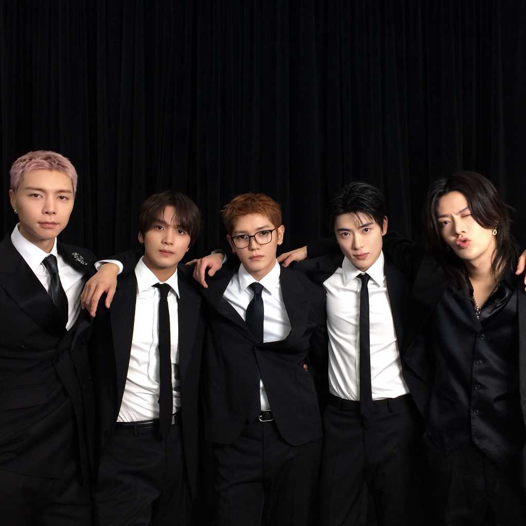 NCT 127、8月24日に待望のカムバック決定!本日デビュー10周年…お祝い記念ショットも続々(動画あり)