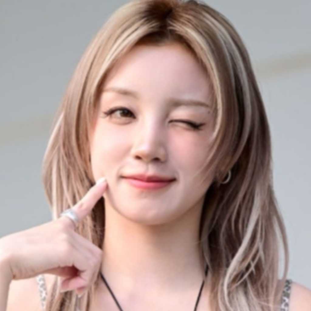 【PHOTO】i-dle ウギ、ラジオ出演のため放送局へ