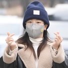 【PHOTO】Kisum、ラジオ出演のため放送局へ…カジュアルなファッションで登場