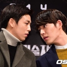 【PHOTO】キム・ウビン&イ・ヒョヌら、映画「技術者たち」のトークイベントに出席“耳元でひそひそ”