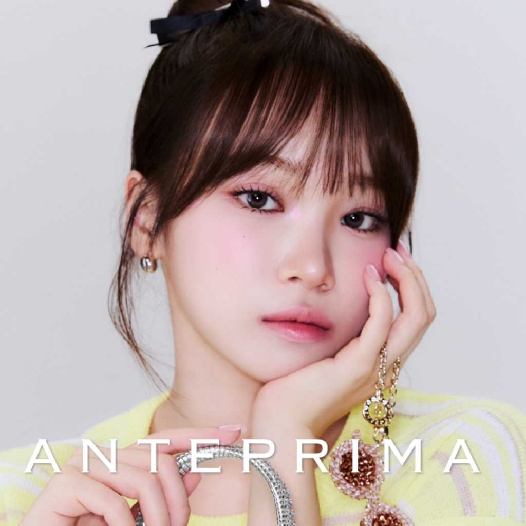 LE SSERAFIM キム・チェウォン、ブランド「ANTEPRIMA」キャンペーンビジュアルのモデルに！