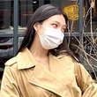 Red Velvet ジョイ、まるで春の妖精?トレンチコートで爽やかな魅力をアピール(動画あり)