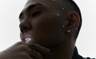 “THE BLACK LABEL所属”Vince、モデル顔負けのグラビアを公開…スタイリッシュな魅力