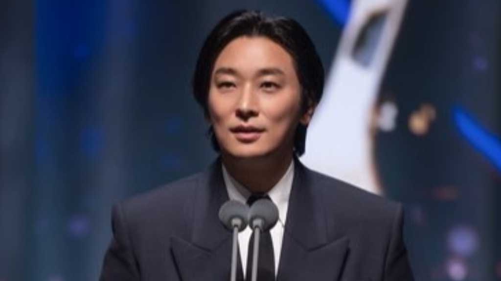 チュ・ジフン「大韓民国大衆文化芸術賞」で国務総理表彰を受賞“先輩・後輩とこの場に立てて光栄”