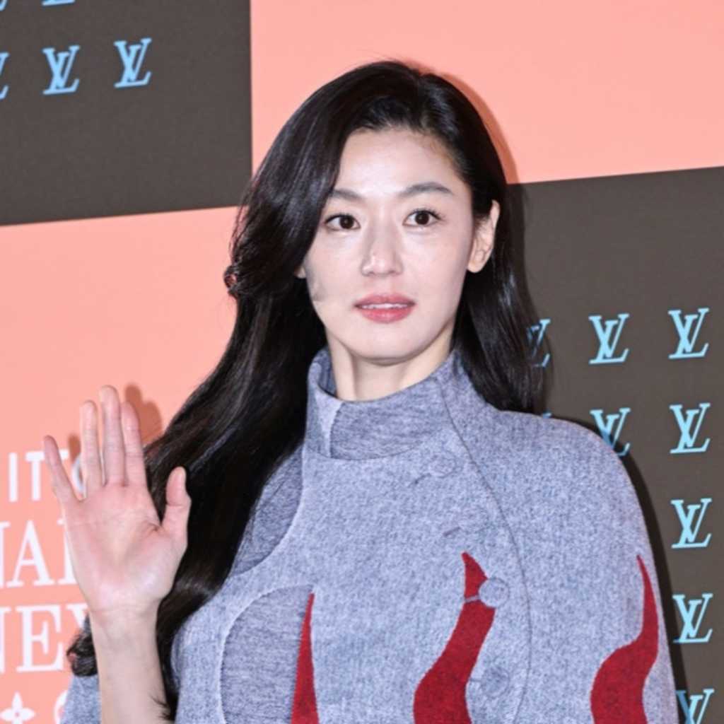 【PHOTO】チョン・ジヒョン「ルイ・ヴィトン」のイベントに出席(動画あり)