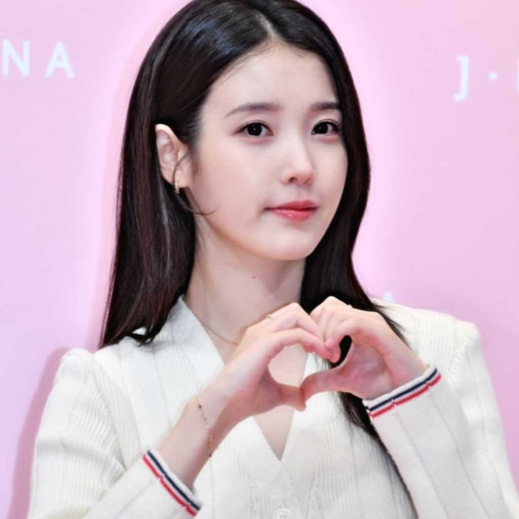 【PHOTO】IU、ブランド「J.ESTINA」ストアオープンイベントに出席（動画あり）
