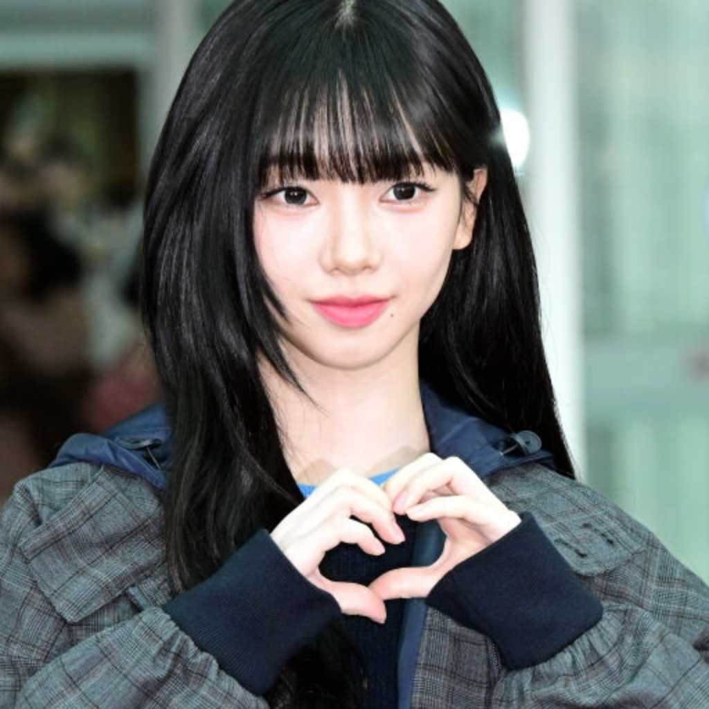 aespaのKARINA、スタッフ約70人に冬のアウター＆直筆の手紙をプレゼント！温かな行いが話題