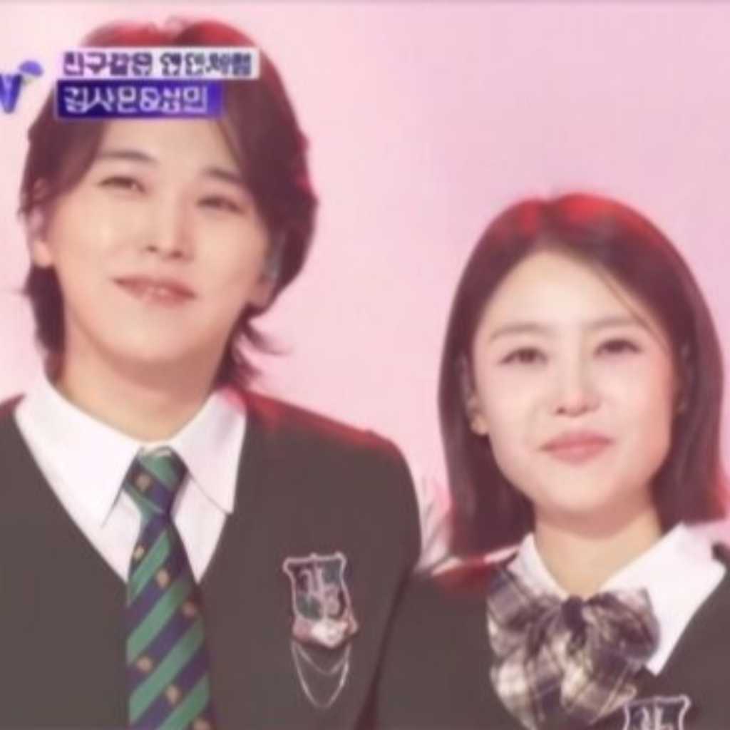 SUPER JUNIOR出身ソンミン、妻キム・サウンと制服姿を披露！美しいデュエットに感嘆（動画あり）