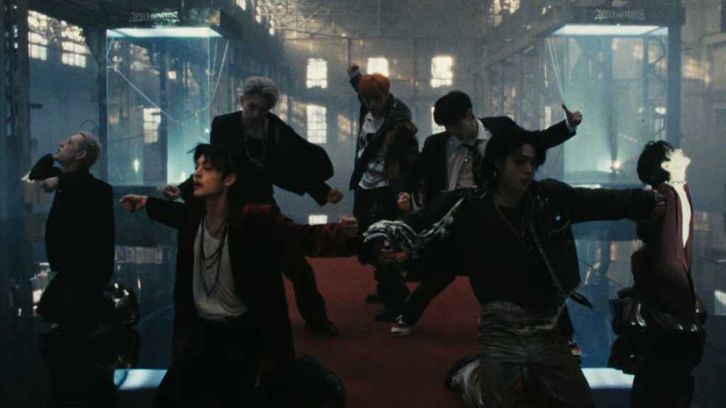 ALL(H)OURS、タイトル曲「DEAD MAN WALKING」MV公開…次々と登場する意味深なオブジェに注目